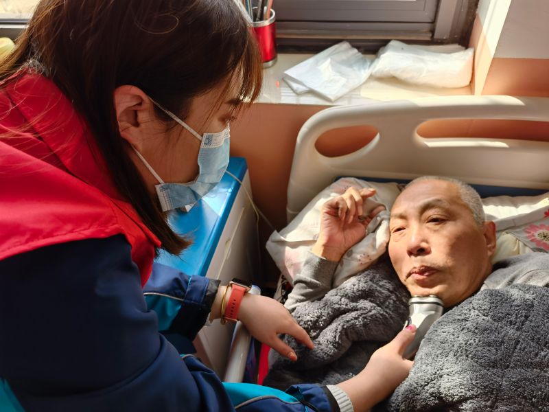 機(jī)關(guān)團(tuán)支部-回訪養(yǎng)老院志愿活動 (14) 機(jī)關(guān)團(tuán)支部-回訪養(yǎng)老院志愿活動 (14)